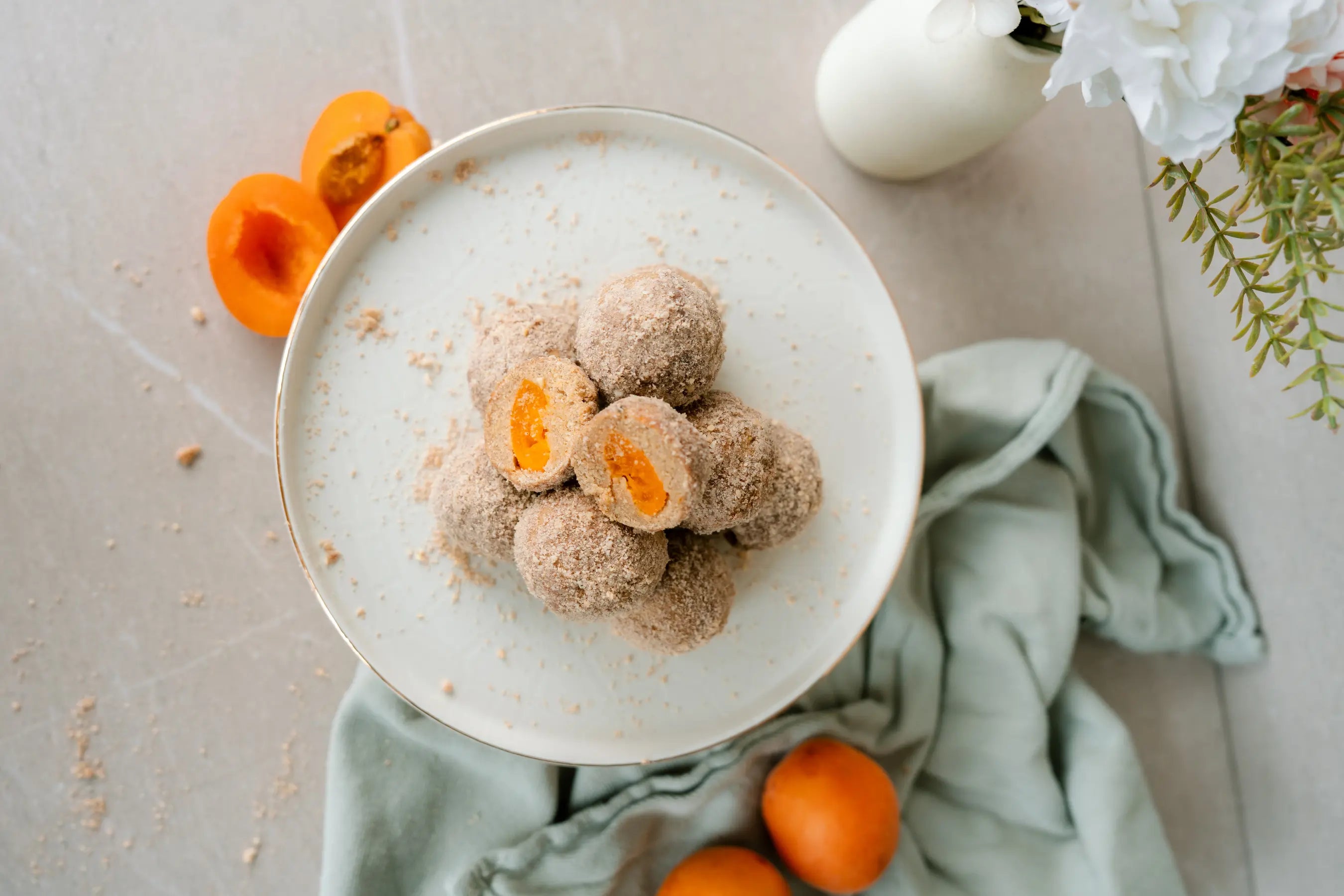 Saftige Quarkbällchen mit Aprikosen, glutenfrei