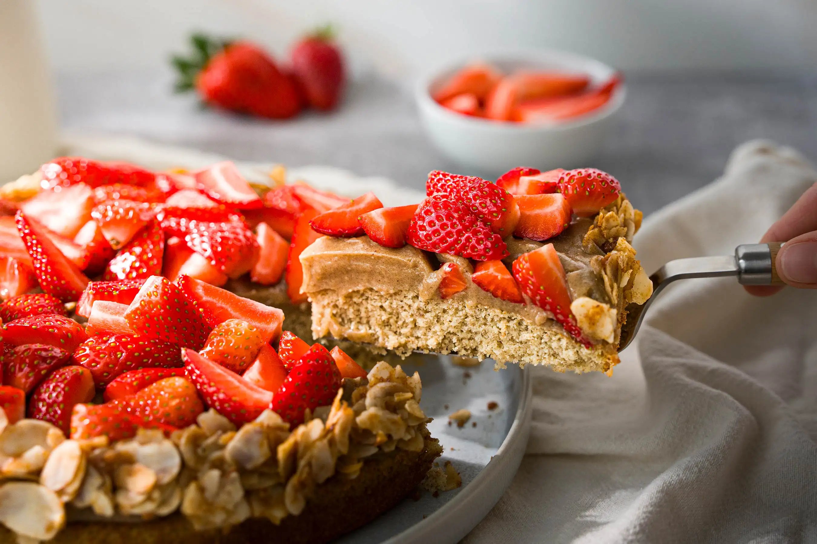 Erdbeerbiskuit mit Pudding