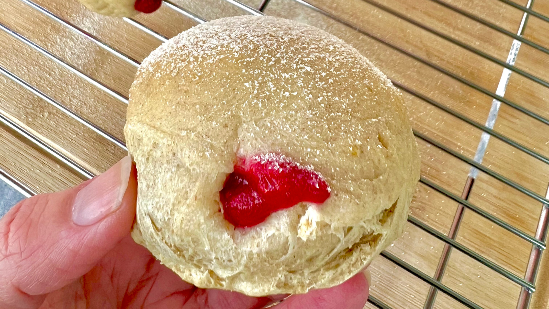 Valentins-Rezept ohne Zucker: Vegane Schoko-Kirsch Tarte – Naschnatur