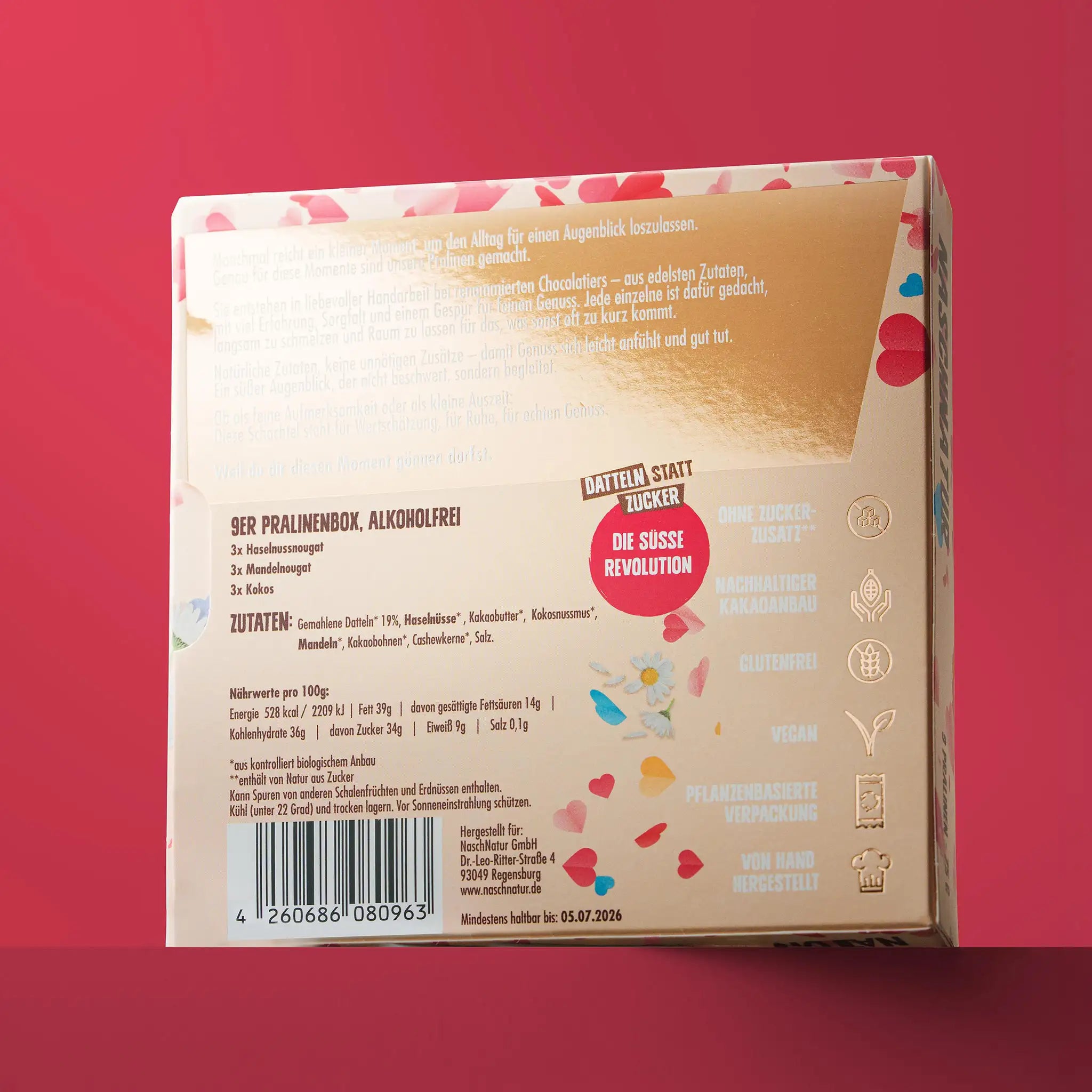 Rückseite der NaschNatur Pralinenbox mit Zutaten, Nährwerten und Produktinformationen – alkoholfrei und ohne Zuckerzusatz.